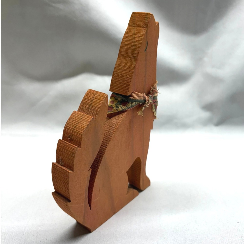 Unbranded Coyote Figurine Unisex OS Orange Good Howling Wood Folk Art Bandana - Picture 4 of 7